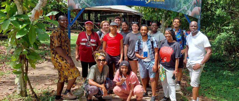 image of a group of students in Ghana