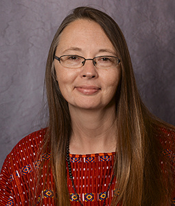 Dr. Jennifer Reynolds headshot