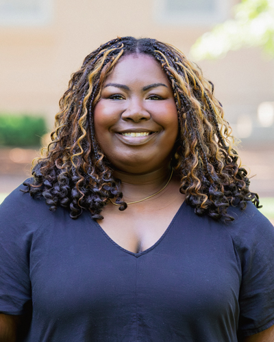 Briana McManus headshot