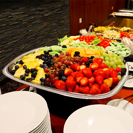 image of fruit on a table at the Honors Homecoming Brunch. 