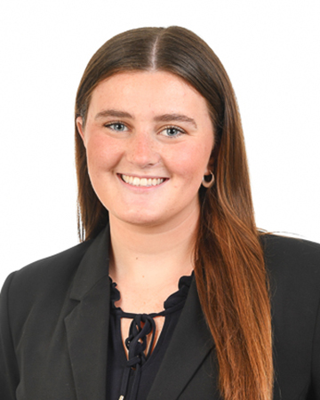 Erin McLaughlin headshot