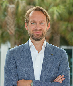 Sjoerd Beugelsdijk headshot